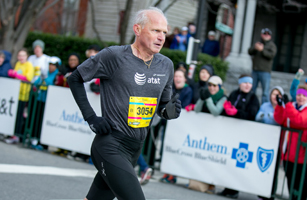 Picture of Tom Visotsky running